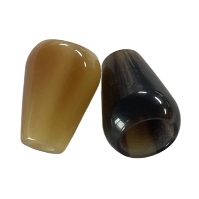 Fantastische Plastikschnur beendet Knöpfe mit Horn-Effekt kundengebundener Größe und färbt Gebrauch auf Material des Hoodie-DIY