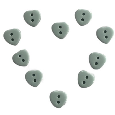 Plastikharz-Kreide-Knöpfe mit Herzen formen 2 Loch-cyan-blauen Farbgebrauch auf Hemd Diy-Material