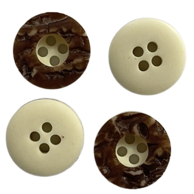 Loch Polyester-Fälschungs-Shell Buttons With Concave Centrals vier in 18L für das Hemd-Nähen