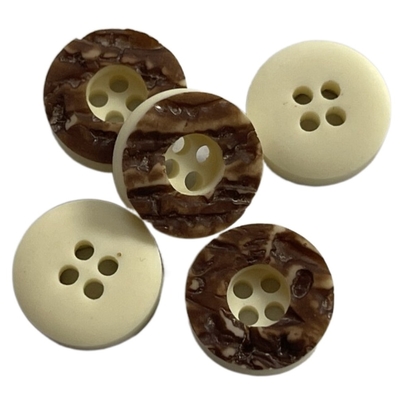 Loch Polyester-Fälschungs-Shell Buttons With Concave Centrals vier in 18L für das Hemd-Nähen