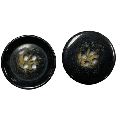 40L 4 durchlöchern halb glänzenden nachgemachten Horn-Knopf mit Rim Black Color