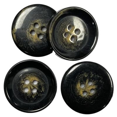 40L 4 durchlöchern halb glänzenden nachgemachten Horn-Knopf mit Rim Black Color