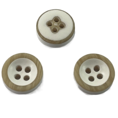 Runde Hemd-Brown-Plastikknopf-Little Browns Rim With Wooden Effect 16L