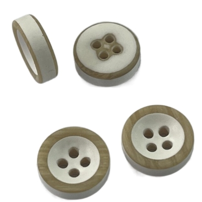 Runde Hemd-Brown-Plastikknopf-Little Browns Rim With Wooden Effect 16L