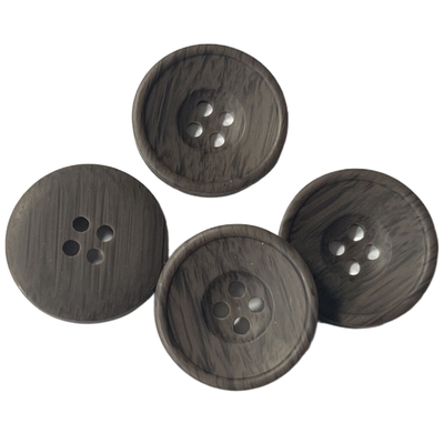 Nachgemachtes hölzernes Polyester knöpft Löcher 32L 4 mit wenigem Rim For Sewing