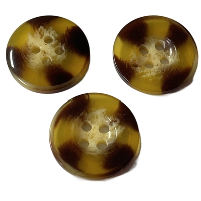 Loch 4 der Harz Faux-Horn-Mantelknopf-20mm der Mantel-Strickjacke der Frauen beantragen