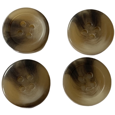 11/16&quot; 4 Loch Plastikfaux-Horn-Knöpfe ODM-Farbgebrauch für den Mantel der Frauen