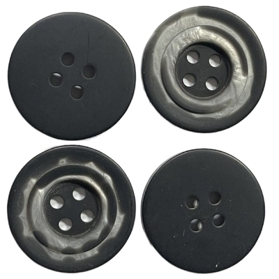 34.3mm nachgemachte Horn-Knöpfe mit dem 4 Loch-Gebrauch für Mantel-Oberbekleidung
