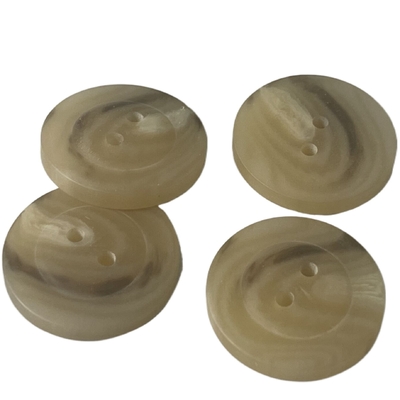 4 Gebrauch Loch-Plastikmantelknopf-Brown-Farbe25mm für Mantel-Strickjacken-Jacke