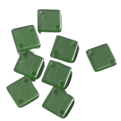 Grüne Farbkundenspezifische quadratische Knöpfe fantastisches Harz 2-Holes in 6*6mm Gebrauch für Diy