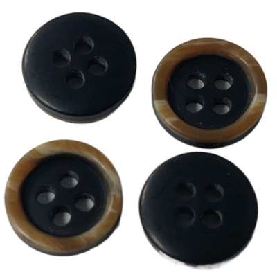 Zwei Schichten weissen Knopf-schwarze Farbe 16L für Hemd-Kleiderzusatz